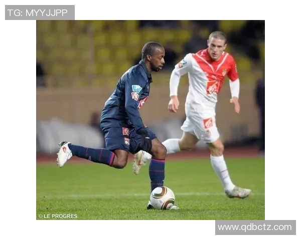 西瓜足球趣味猜球星挑战谁能准确识别球员身份揭秘视频