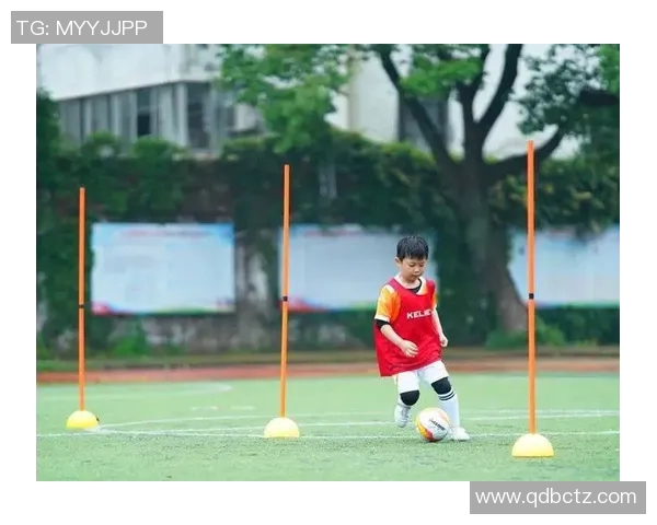 百名足球小将挑战三位国际球星谁能笑到最后谁将成就传奇 百名足球小将挑战三位国际球星谁能笑到最后谁将成就传奇