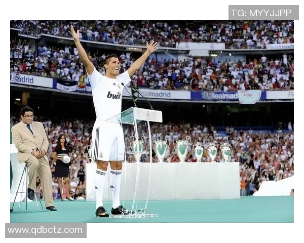 足球历史上首位90后球星的崛起与影响力探索 足球历史上首位90后球星的崛起与影响力探索