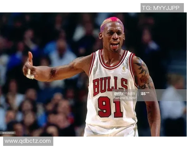 篮球巨星挑战足球之王 看两大球类运动如何碰撞激烈对决 篮球巨星挑战足球之王 看两大球类运动如何碰撞激烈对决